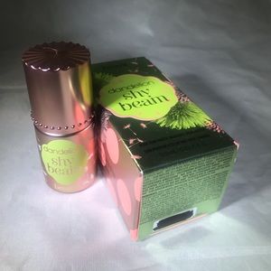 Benefit Dandelion Shy Beam